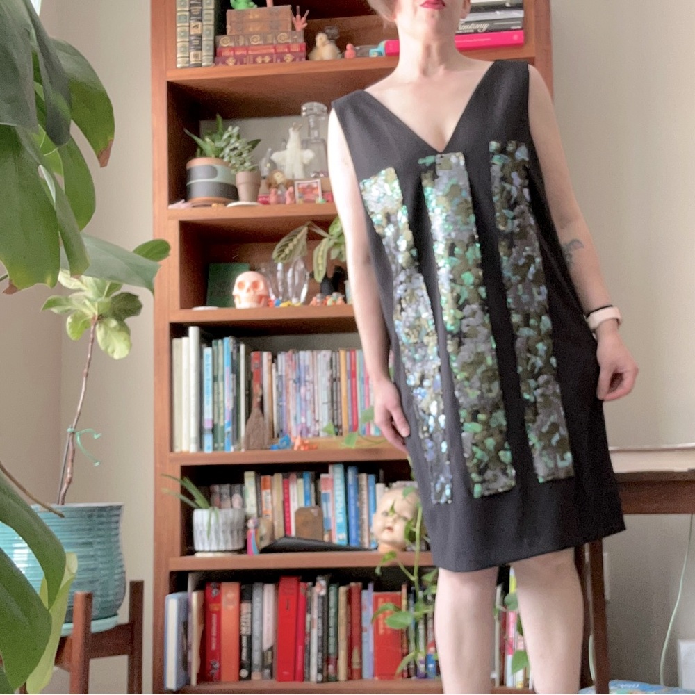 Vera Wang Black Green V-Neck Sequin Embellished Shift Mini Dress